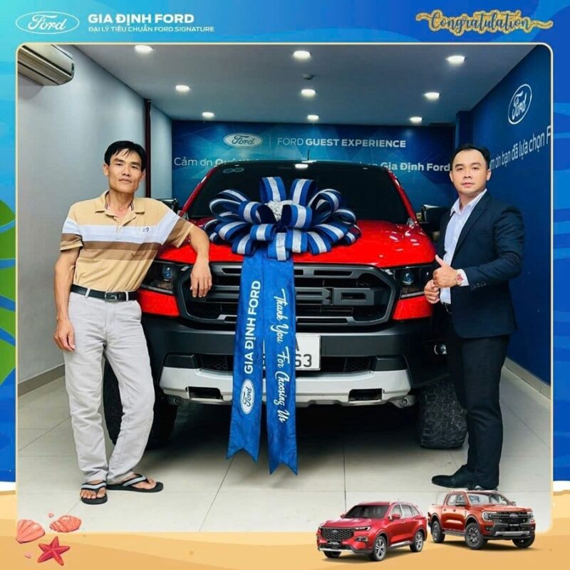 Showroom xe Gia Định Ford