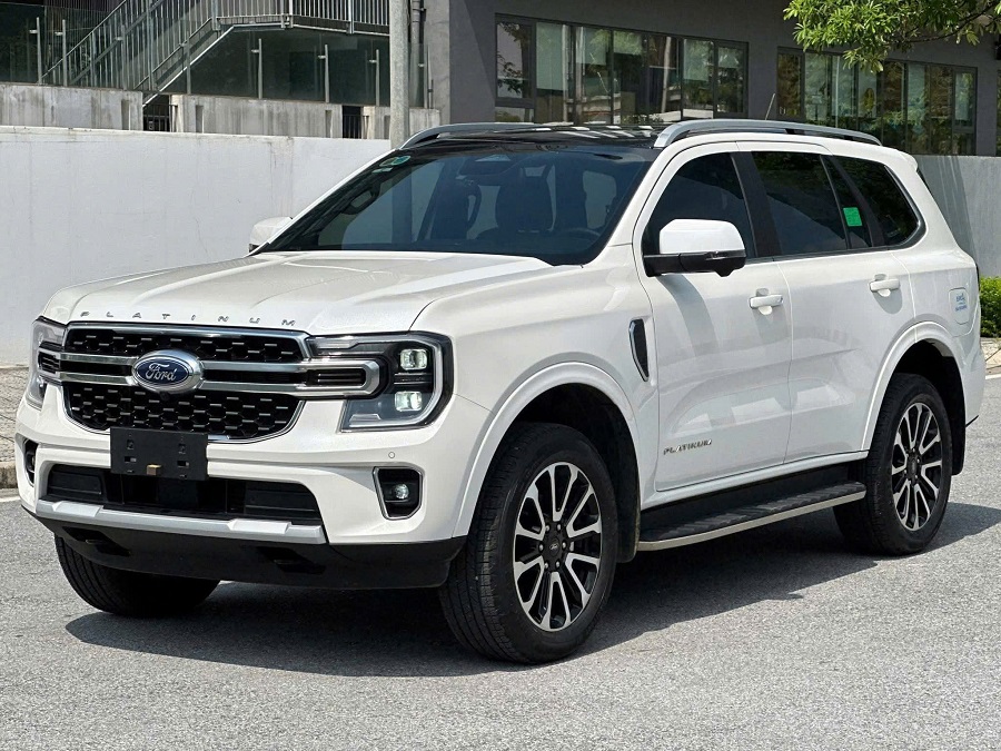 Showroom xe Gia Định Ford