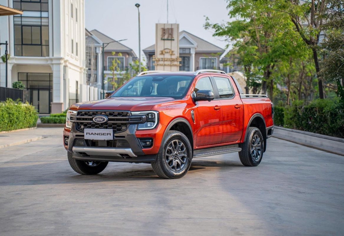 Showroom xe Gia Định Ford
