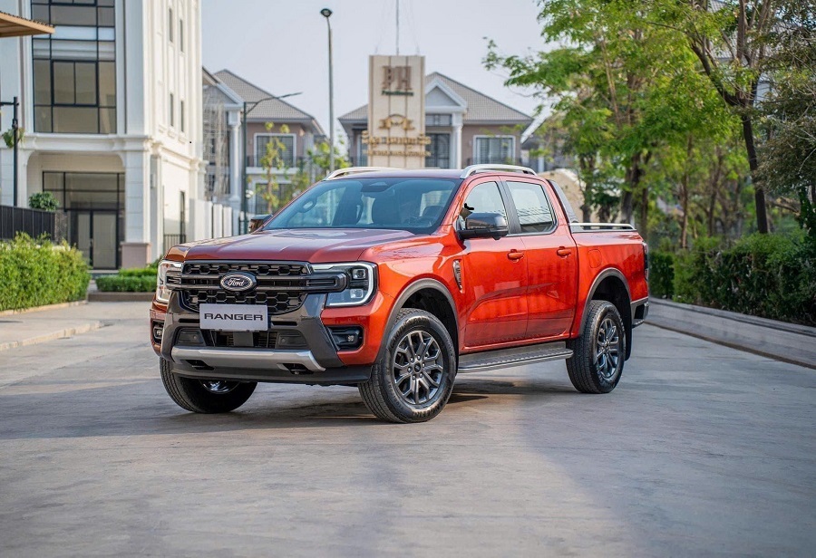 Showroom xe Gia Định Ford