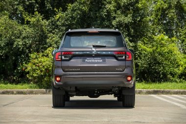 Đuôi xe everest 2022