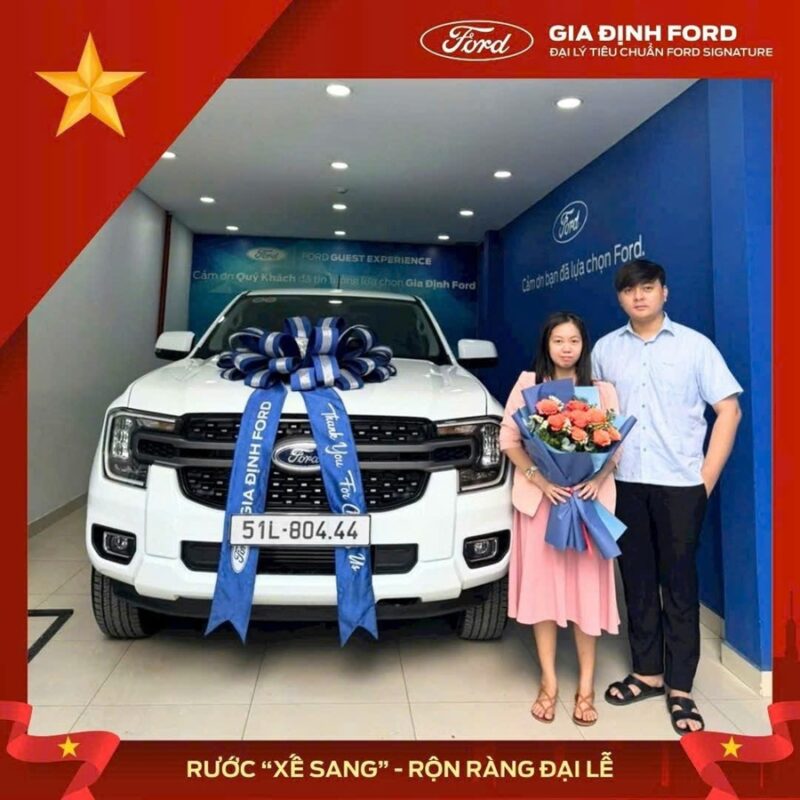 Showroom xe Gia Định Ford