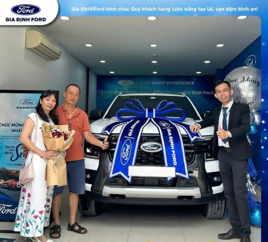 Showroom xe Gia Định Ford