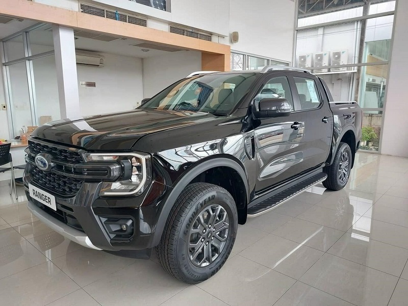 Showroom xe Gia Định Ford