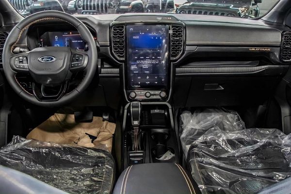 nội thất ford ranger 2022