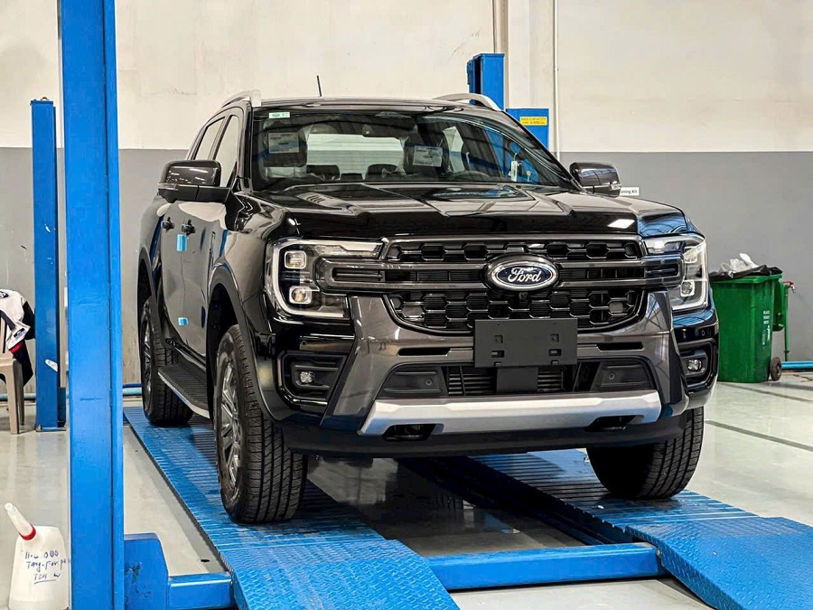 Showroom xe Gia Định Ford