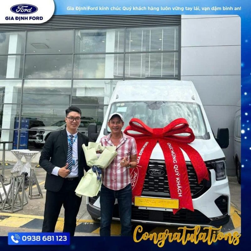 Showroom xe Gia Định Ford