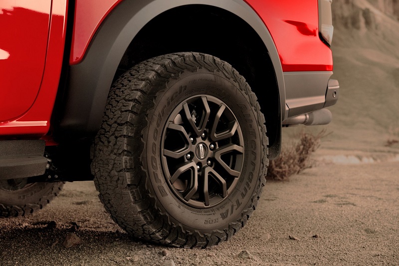 Showroom xe Gia Định Ford