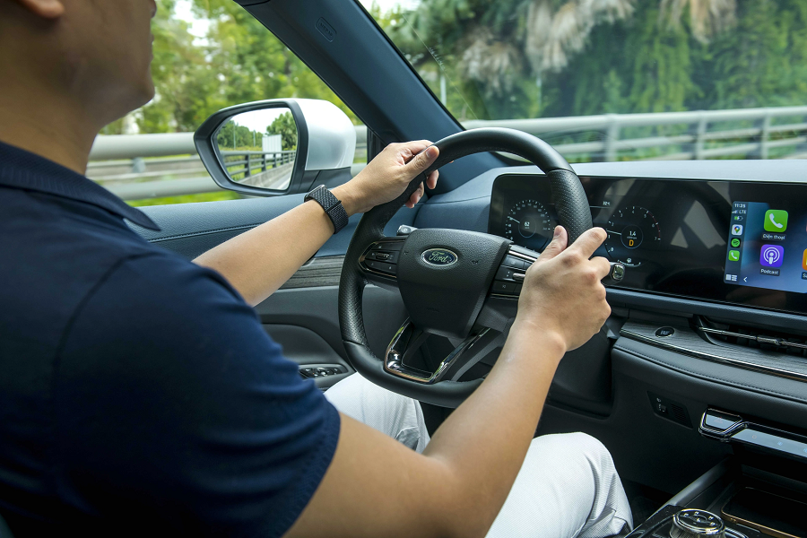 Showroom xe Gia Định Ford