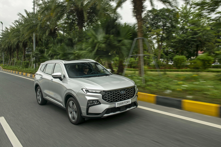 Showroom xe Gia Định Ford
