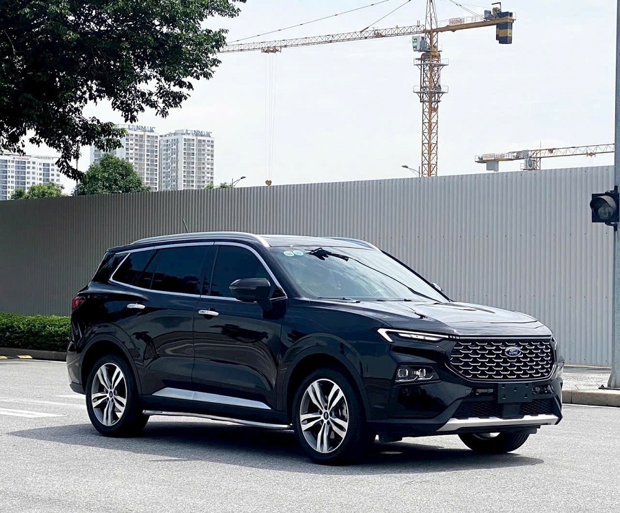Showroom xe Gia Định Ford
