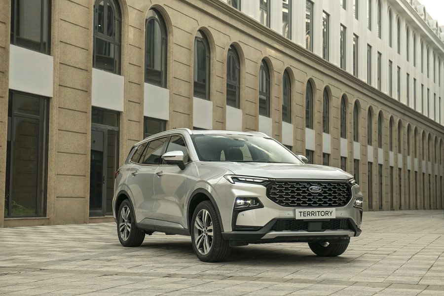 Showroom xe Gia Định Ford