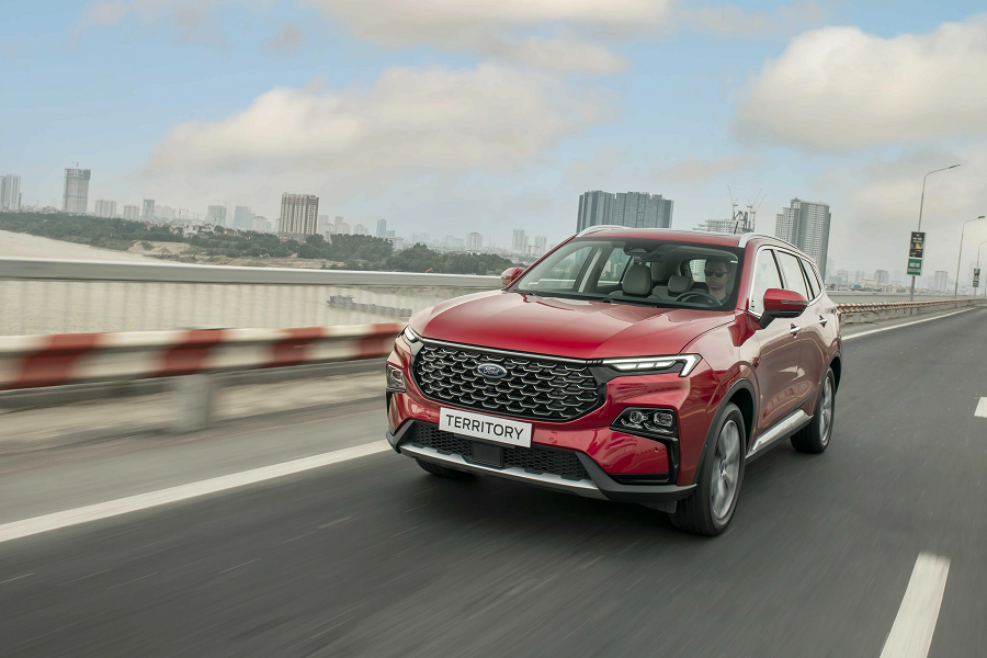 Showroom xe Gia Định Ford